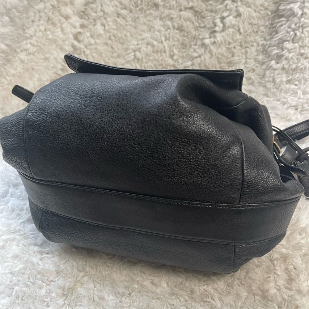 Vince Camuto Black Leather Handbag shoulder bag with gold tone hardwares - Picture 7 of 15